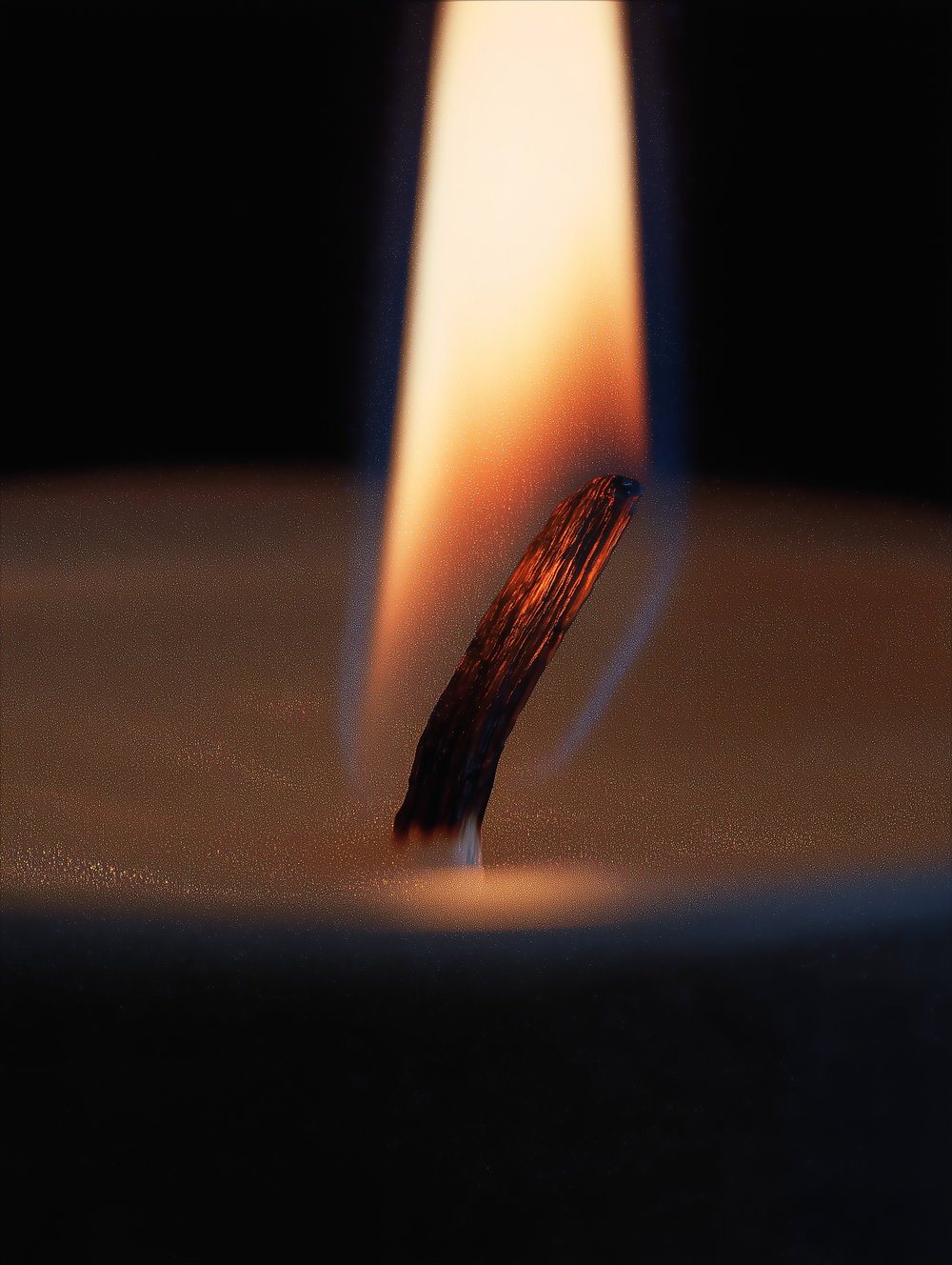 A primeira queima de uma vela aromática define todo o futuro dela